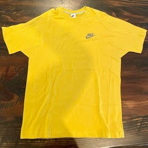 Nike men’s sportswear Revival Short Sleeve Tshirt. Yellow. Large. Loose fit. NWT